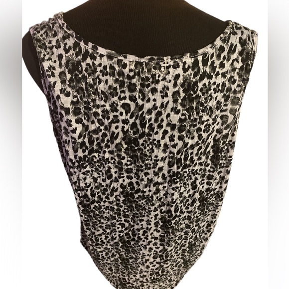 Animal print sleeveless blouse - Picture 3 of 3